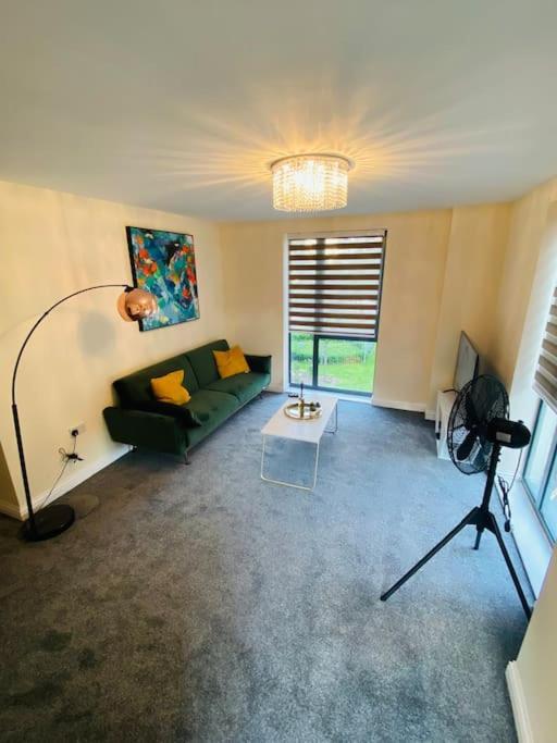Beautiful And Modern 2 Bedroom Flat In Colindale Edgware Exterior photo